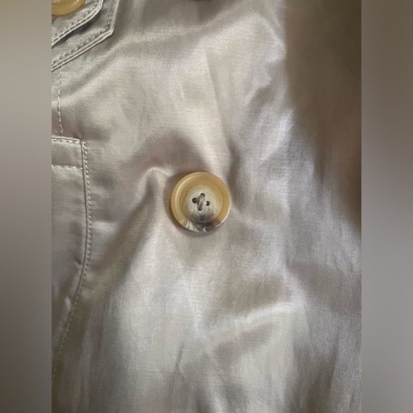 SOLD Authentic Burberry London Trench - Picture 4 of 6
